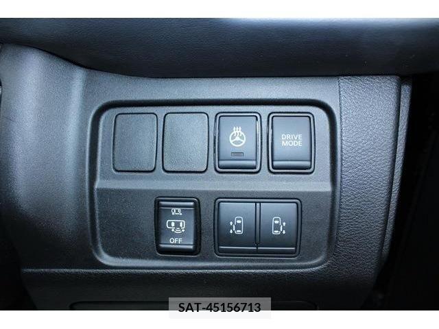 Nissan SERENA 2019-09 231553-4