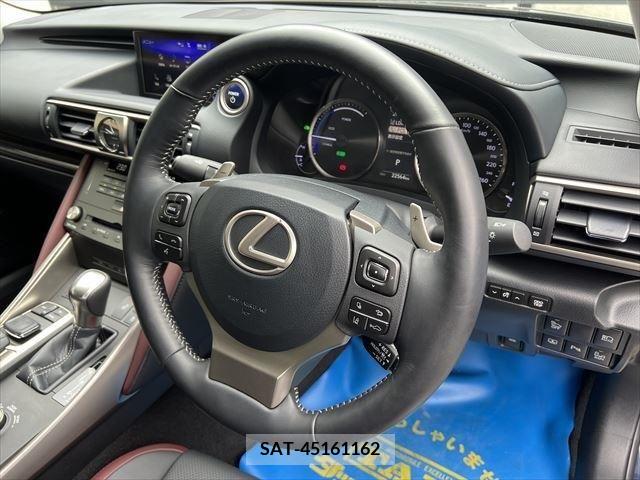 Lexus IS 2017-02 297900-23