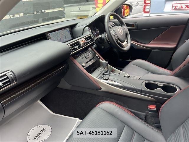 Lexus IS 2017-02 297900-10