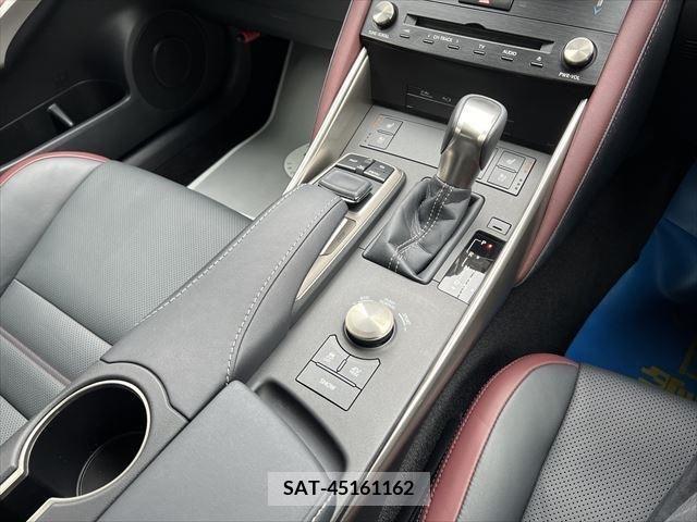 Lexus IS 2017-02 297900-22
