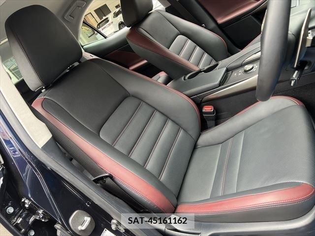 Lexus IS 2017-02 297900-9