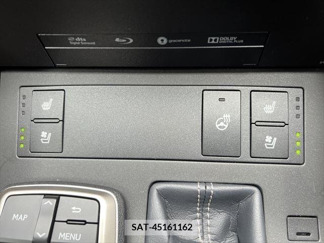 Lexus IS 2017-02 297900-21