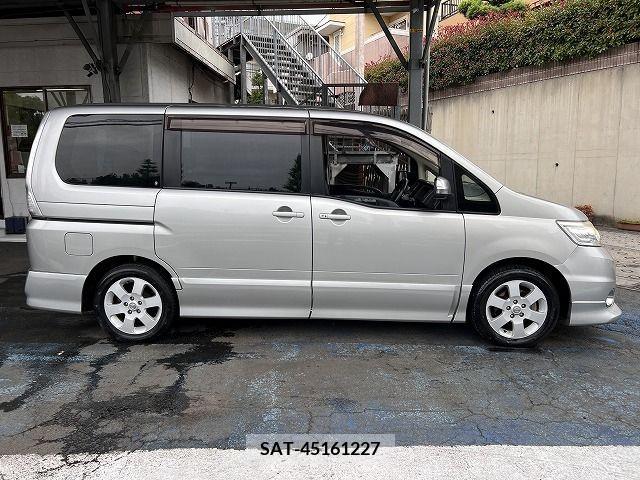 Nissan SERENA 2010-05 284347-7