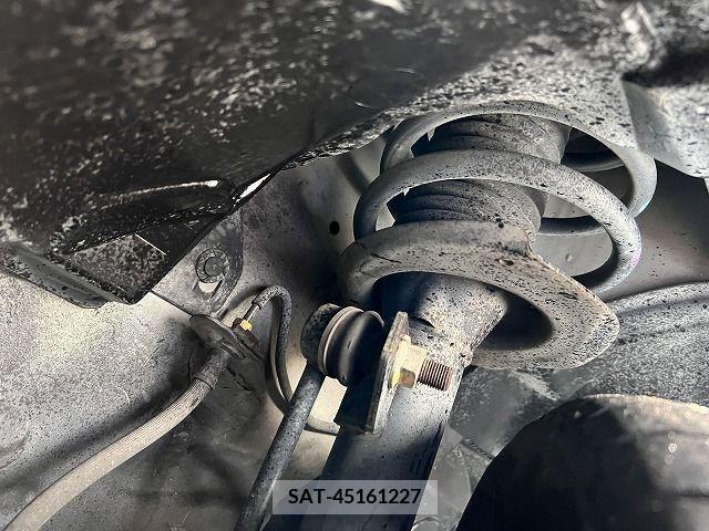 Nissan SERENA 2010-05 284347-18