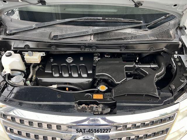 Nissan SERENA 2010-05 284347-19