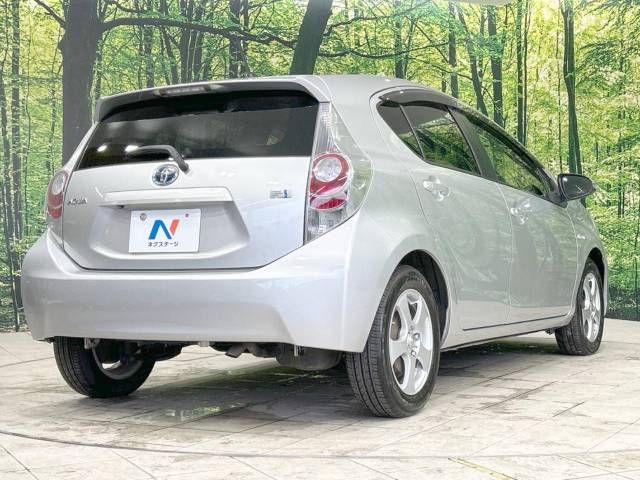 Toyota AQUA 2012-09 9747-17