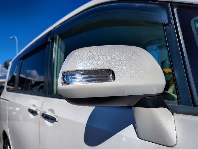 Toyota NOAH 2009-08 10489-25