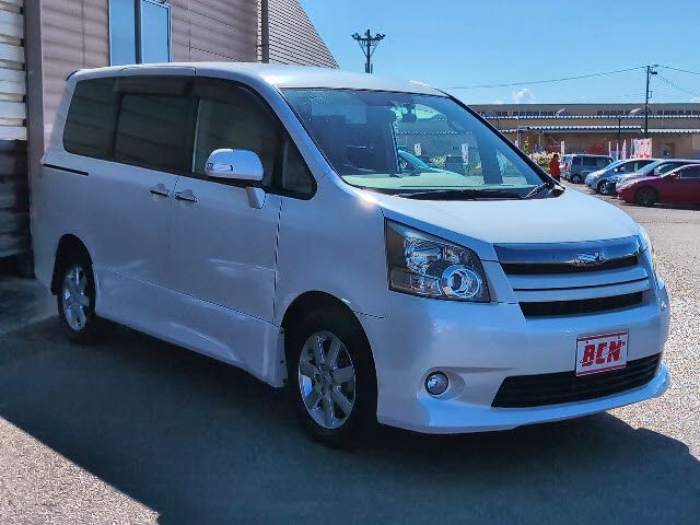 Toyota NOAH 2009-08 10489-6