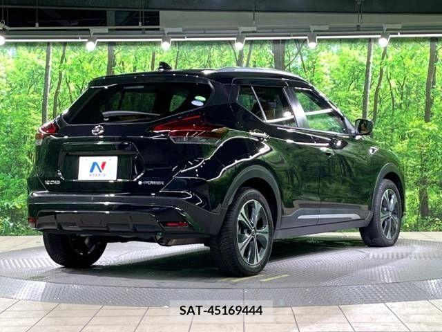 Nissan KICKS 2020-12 206533-17
