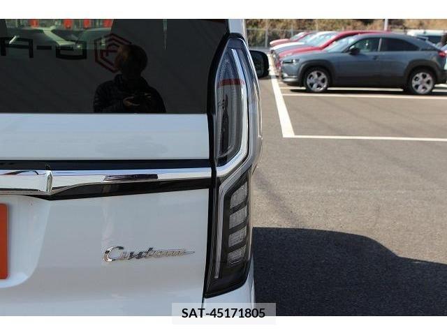 Honda N BOX CUSTOM 2022-04 219863-11