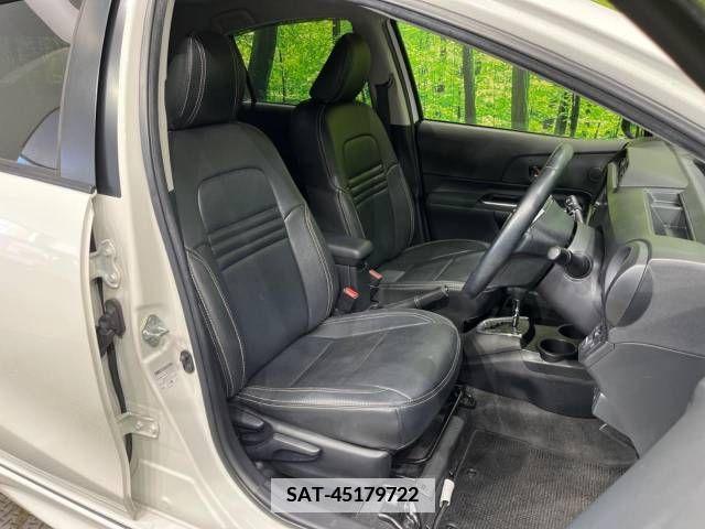 Toyota AQUA 2013-06 376107-8
