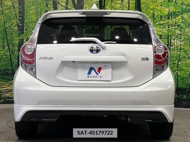 Toyota AQUA 2013-06 376107-15