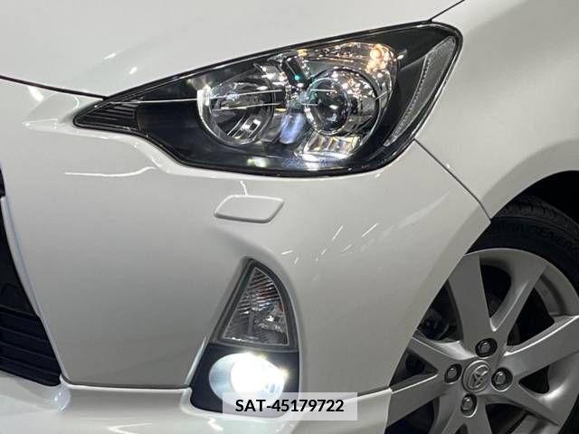 Toyota AQUA 2013-06 376107-12