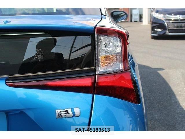 Toyota PRIUS 2019-06 245611-11