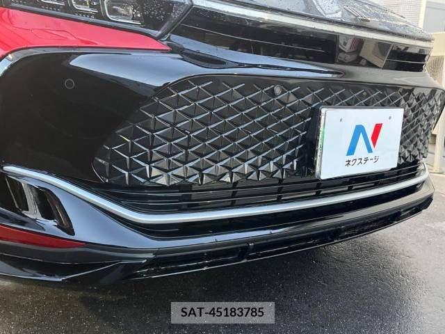 Toyota CROWN 2023-01 375755-5