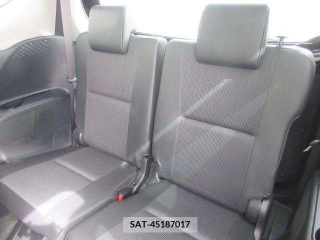 Toyota SIENTA 2018-01 298338-6