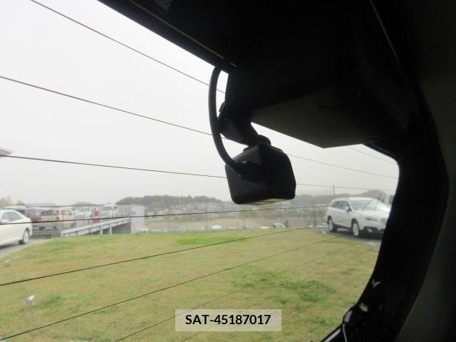Toyota SIENTA 2018-01 298338-21