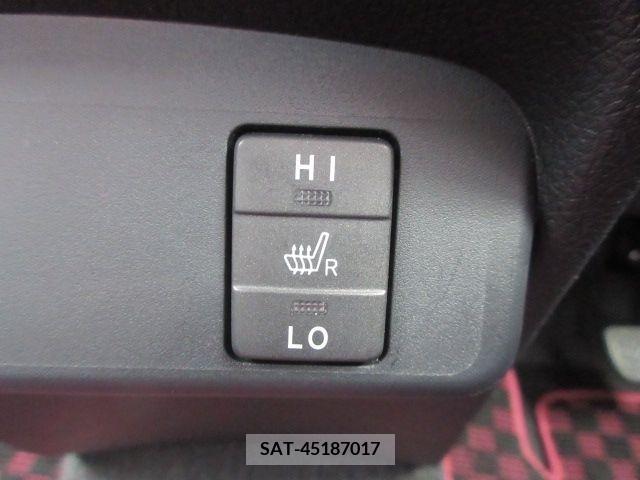Toyota SIENTA 2018-01 298338-17