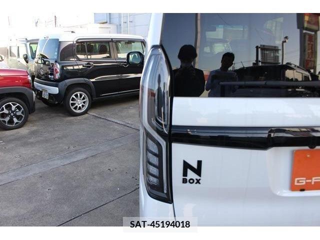 Honda N BOX CUSTOM 2022-04 278970-11