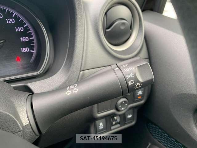 Nissan NOTE 2016-05 327704-6