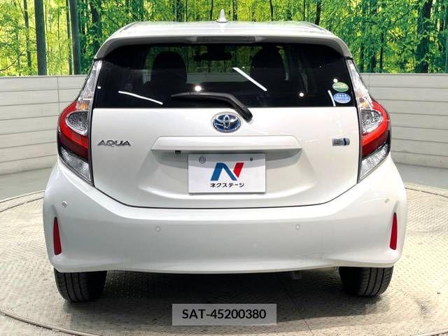 Toyota AQUA 2018-05 225478-15
