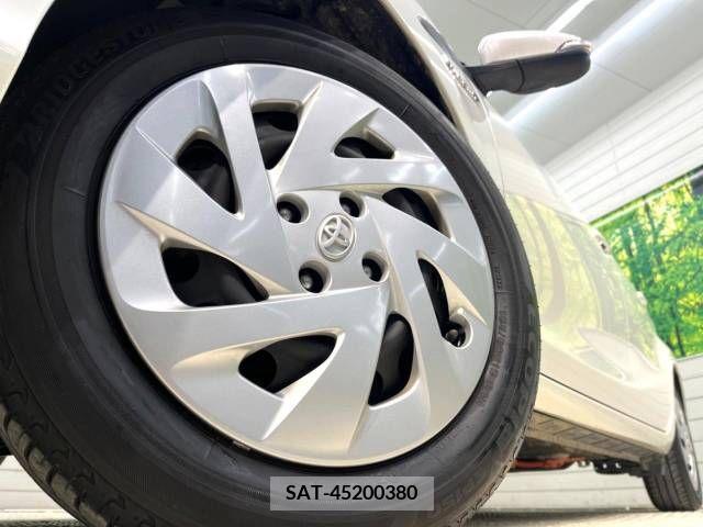 Toyota AQUA 2018-05 225478-13