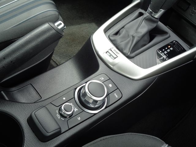 Mazda MAZDA2 2020-04 2678-11