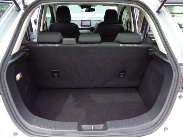 Mazda MAZDA2 2020-04 2678-15