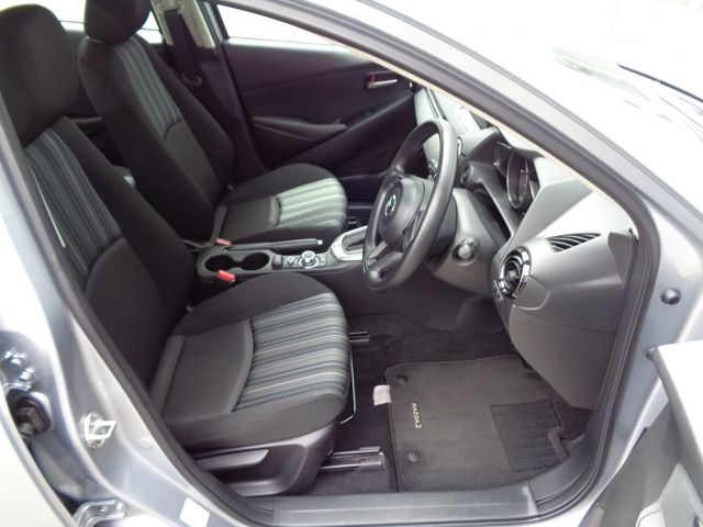 Mazda MAZDA2 2020-04 2678-4