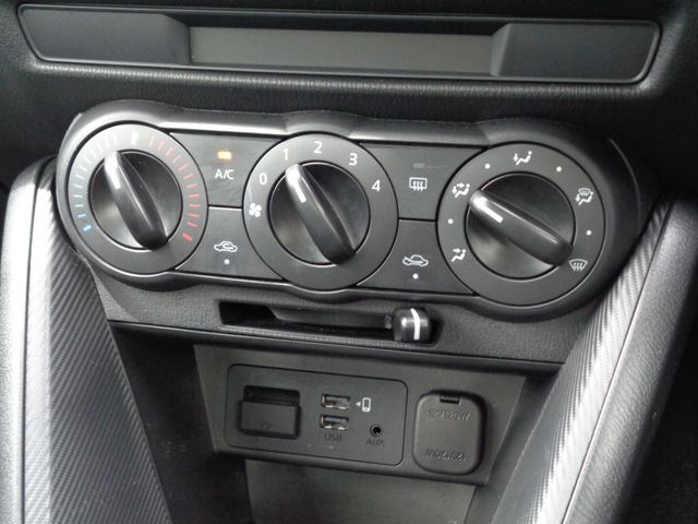 Mazda MAZDA2 2020-04 2678-10