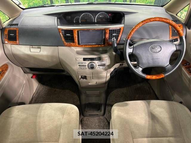 Toyota NOAH 2007-05 300587-1