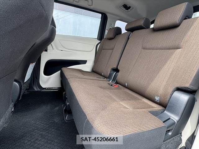 Toyota SIENTA 2015-09 298385-18