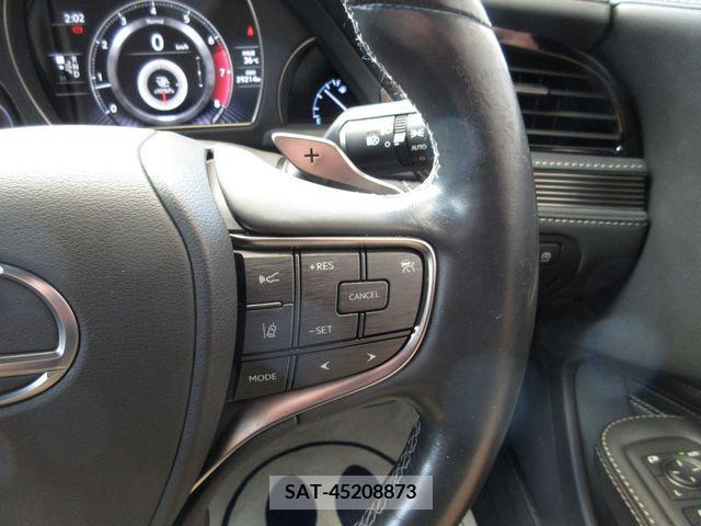 Lexus LS 2018-03 362878-21