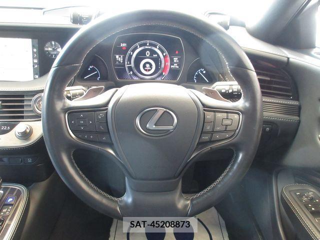 Lexus LS 2018-03 362878-14