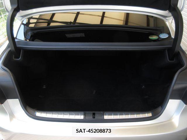 Lexus LS 2018-03 362878-9