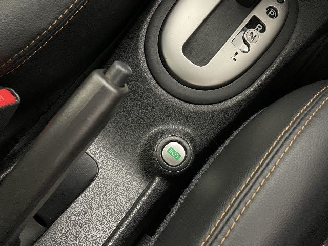 Nissan NOTE 2014-06 24205-23