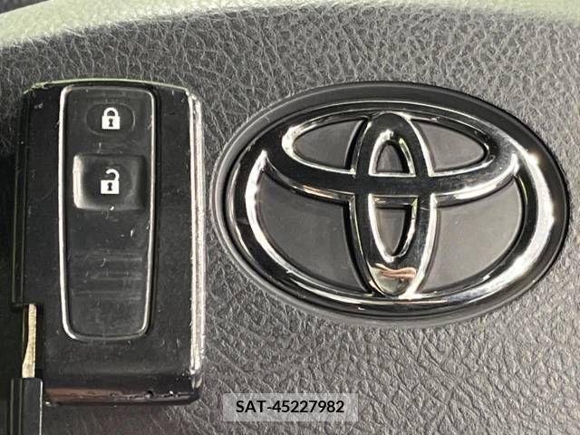 Toyota BB 2007-11 232734-3