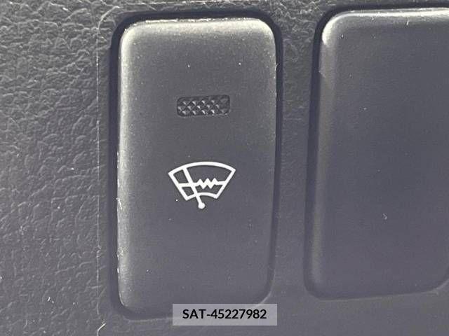 Toyota BB 2007-11 232734-2