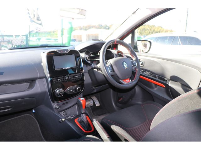 Renault LUTECIA 2014-02 180903-8