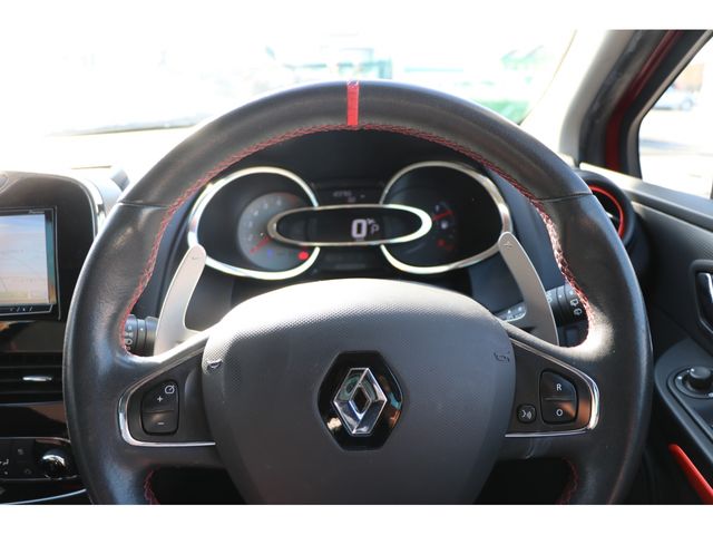 Renault LUTECIA 2014-02 180903-1