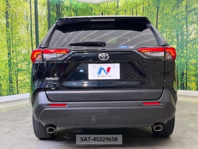 Toyota RAV4 2021-08 213889-15