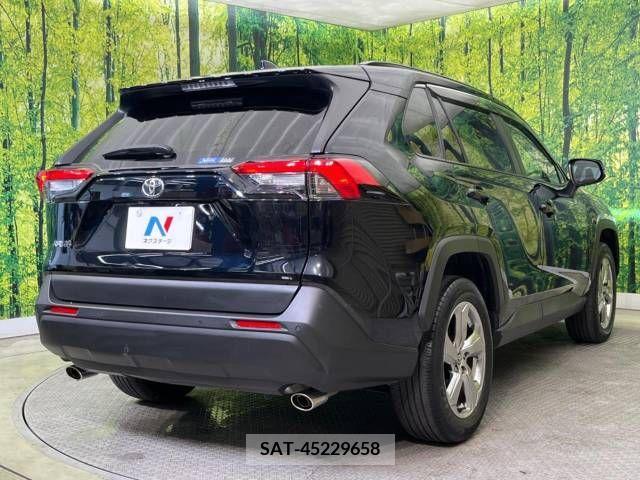 Toyota RAV4 2021-08 213889-17