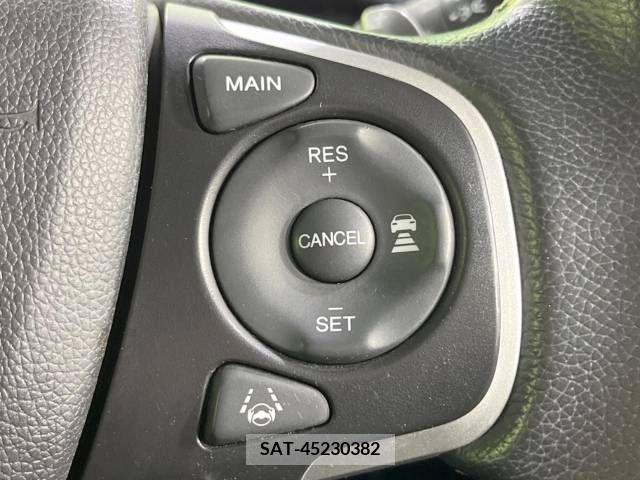 Honda e 2015-10 217111-6