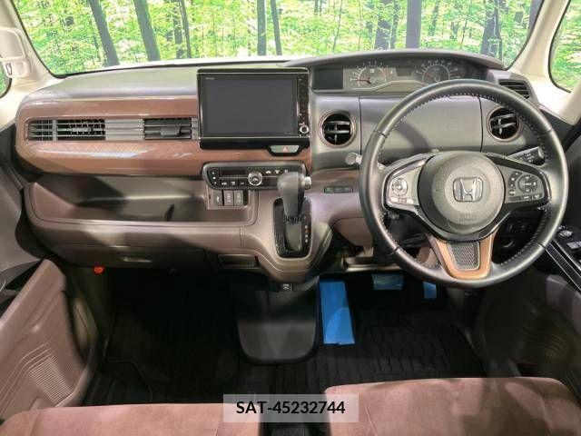 Honda N BOX 2019-07 364566-1