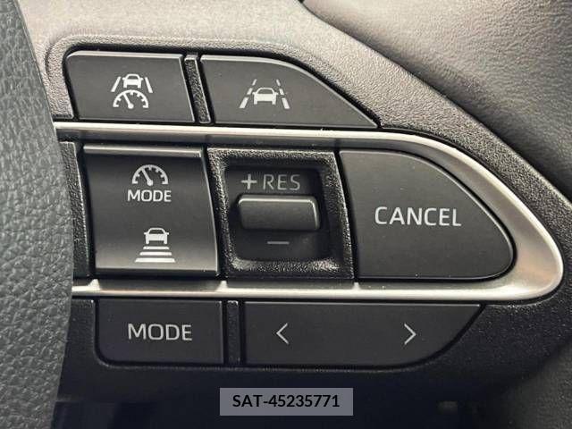 Toyota VOXY 2023-10 313606-4