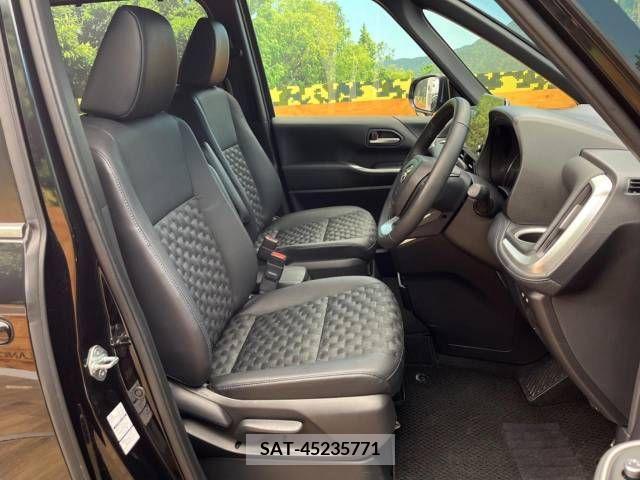 Toyota VOXY 2023-10 313606-8