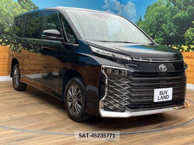 Toyota VOXY 2023-10 313606-17