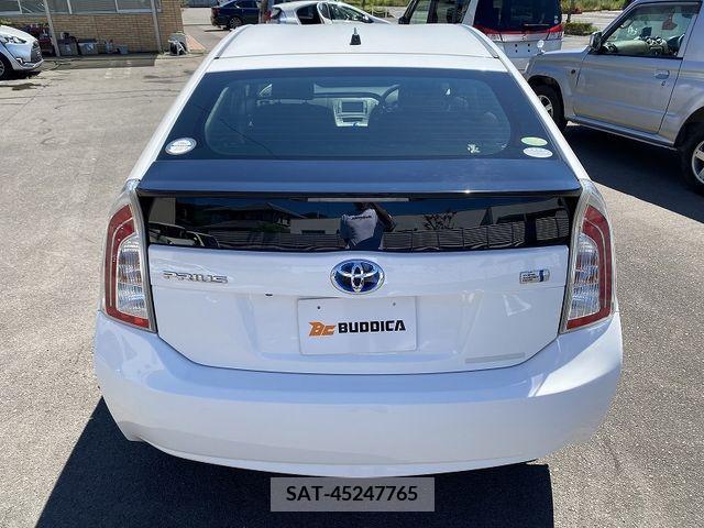 Toyota PRIUS 2013-06 349322-6