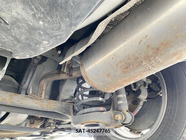 Toyota PRIUS 2013-06 349322-26