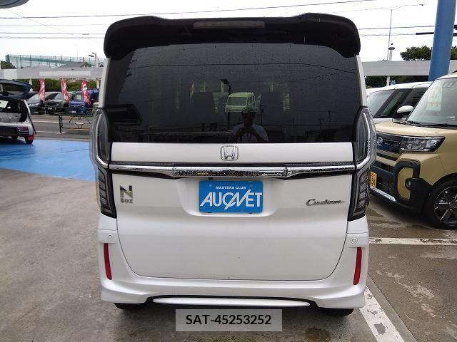 Honda N BOX CUSTOM 2019-04 329060-1